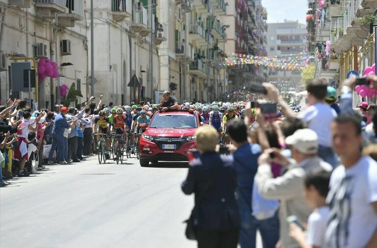 La partenza del Giro d'Italia da Molfetta